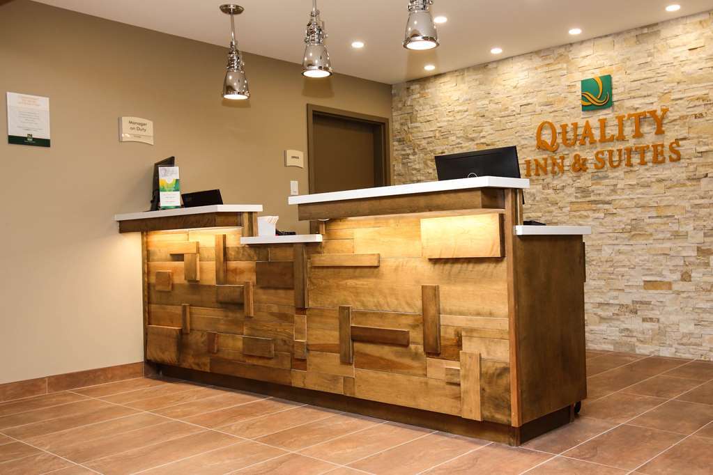 Quality Inn & Suites Bathurst Beltér fotó