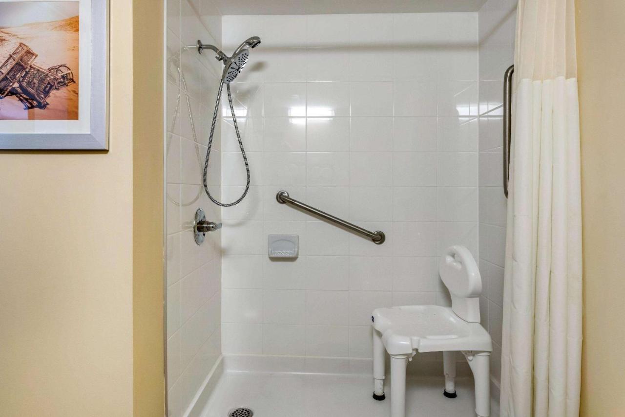 Quality Inn & Suites Bathurst Kültér fotó