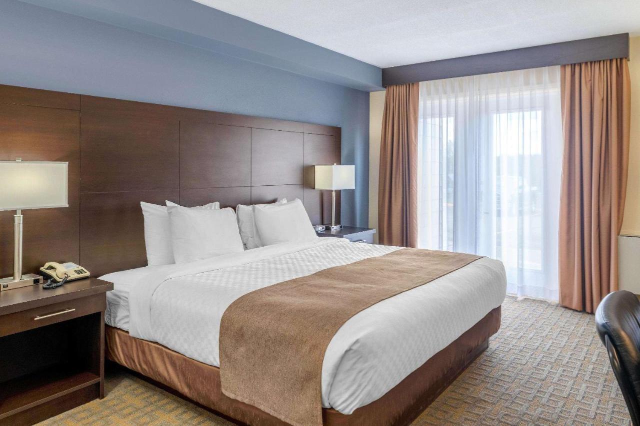 Quality Inn & Suites Bathurst Kültér fotó